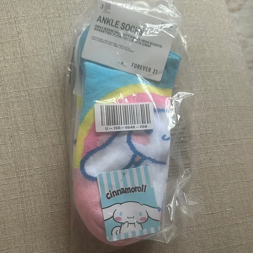 Forever 21 White and Blue Hosiery Socks